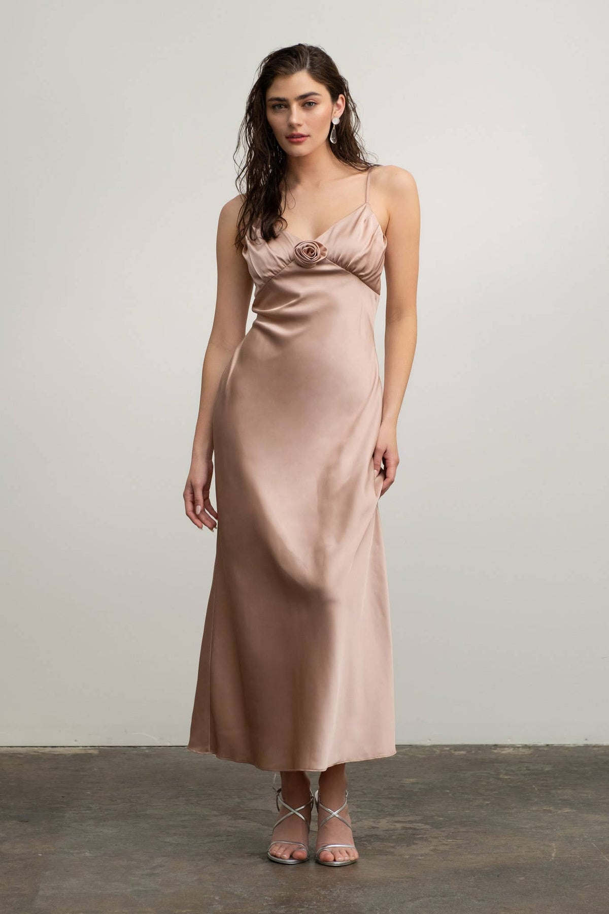 SATIN ROSETTE SLEEVELESS MAXI DRESS: BLUSH