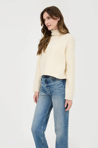 TURTLENECK LONG SLEEVE KNIT SWEATER: CREAM