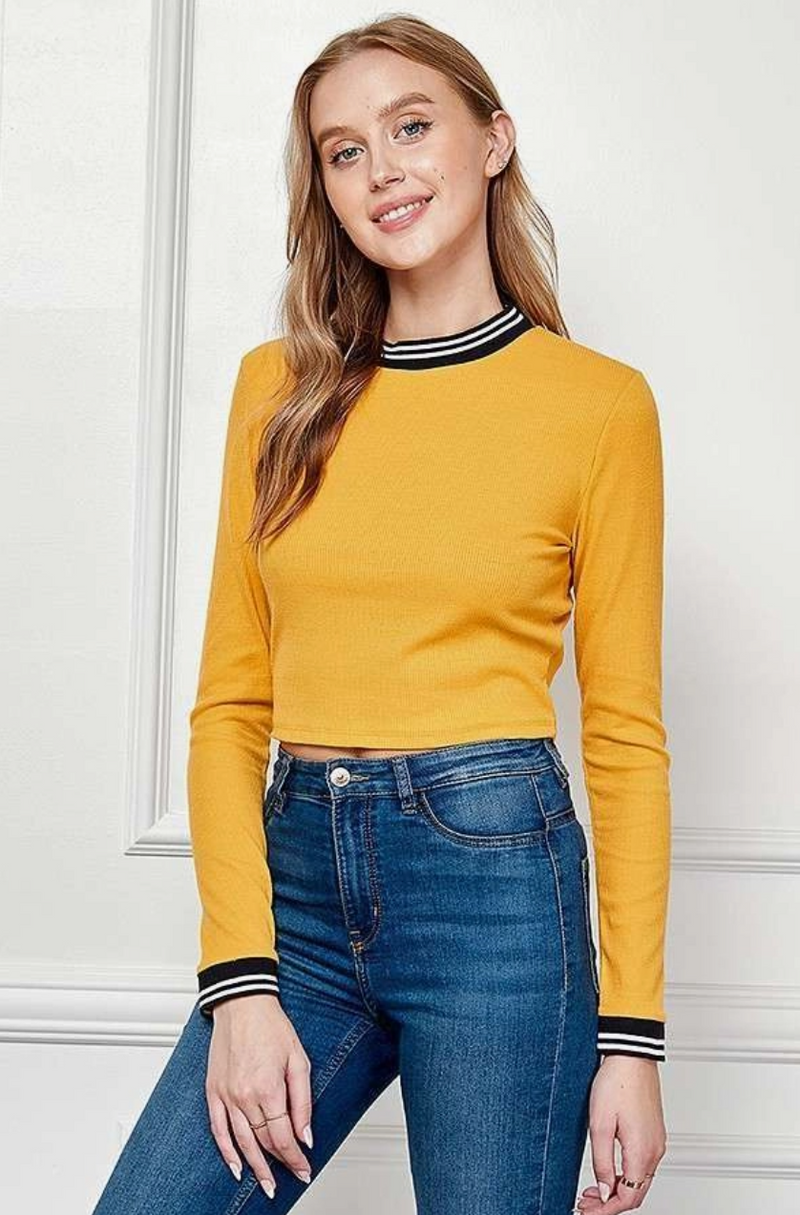 TRIM DETAIL CROP LONG SLEEVE TOP